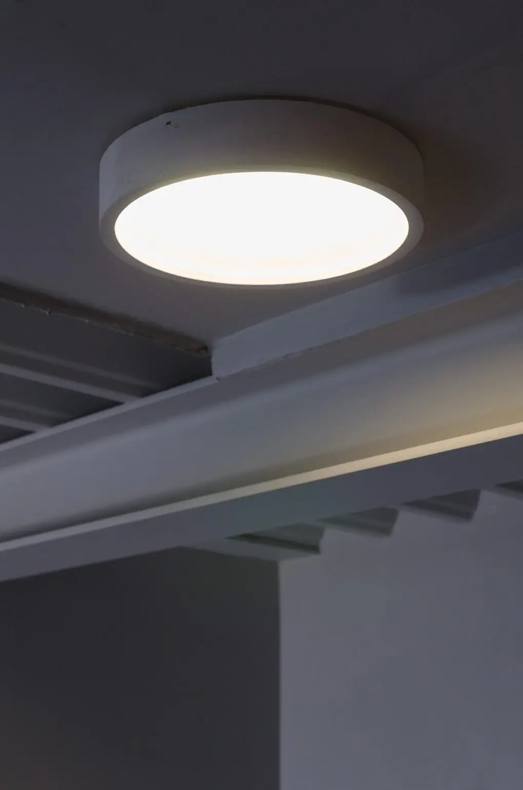 Beton-Deckenleuchte-LED Planet – Bild 3