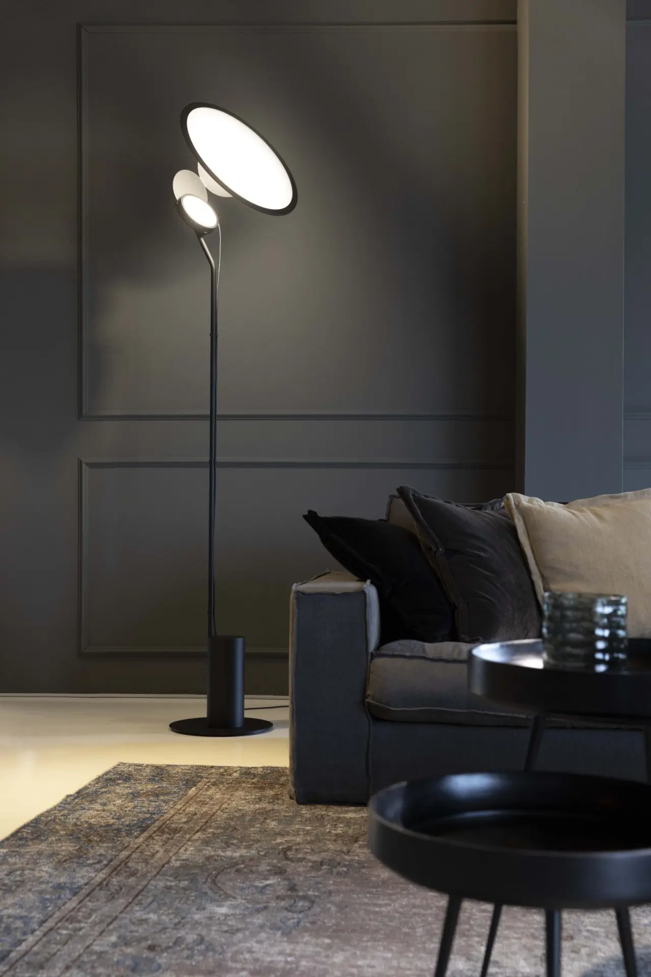 Geometrische LED-Stehleuchte Cut Axo Light – Bild 6