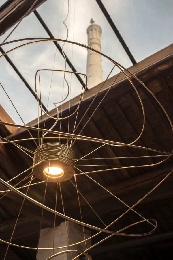 Traumhafte LED-Hängeleuchte Hoops Gold Axo Light