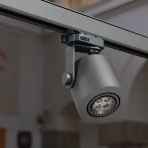 Spot Neto für 3-Phasen Stromschiene