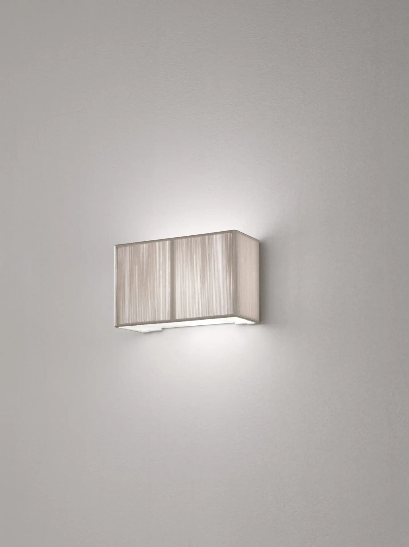 Elegante Wandleuchte Clavius 30 Axo Light – Bild 1