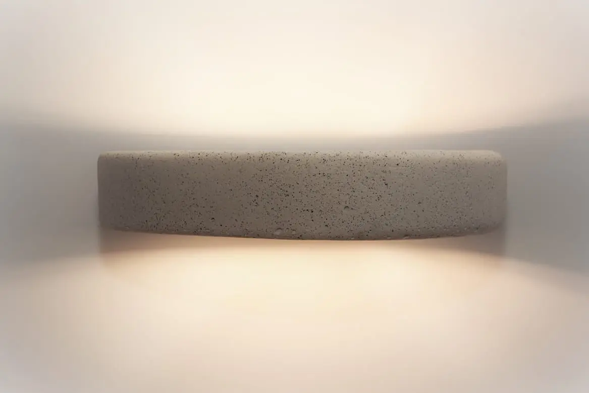 Beton-Wandleuchte Aretha W – Bild 3