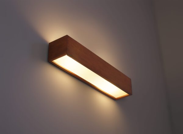 Wunderschöne Holz Wandleuchte Alma