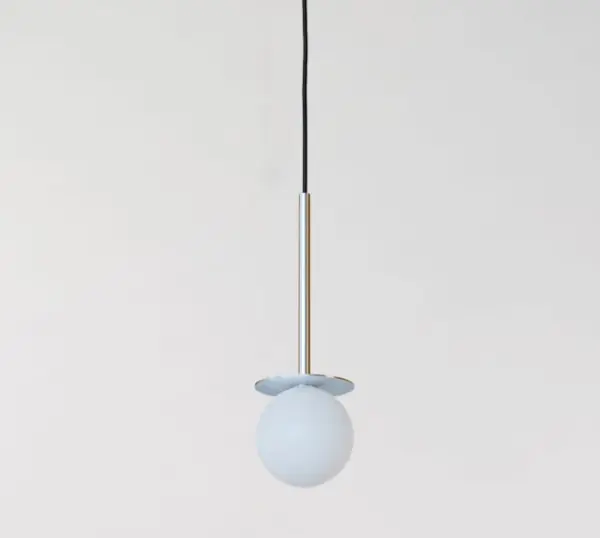 Hängeleuchte Cotton mit Opalglaskugel