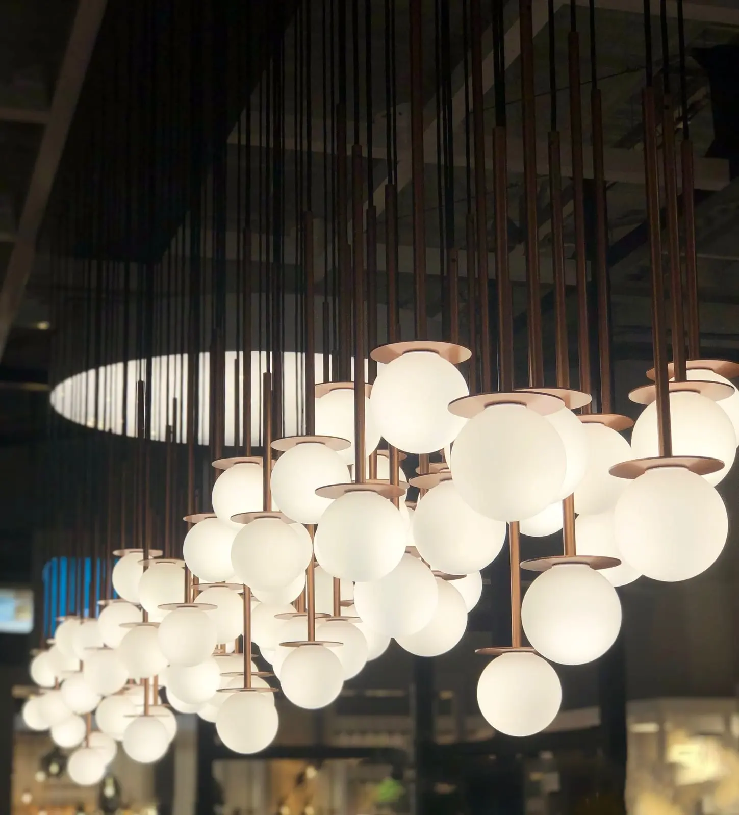 Einzigartige LED-Hängeleuchte Cotton Panel mit Opalglaskugel – Bild 13