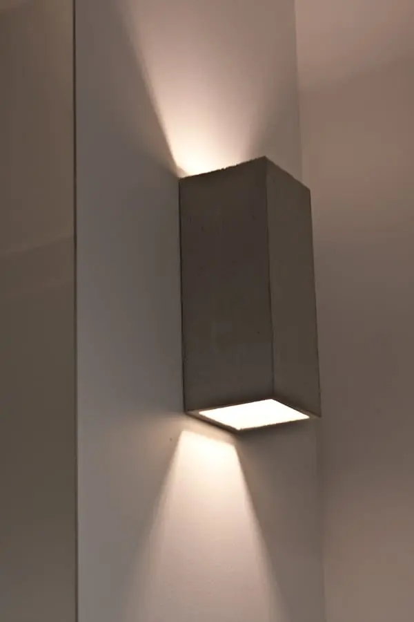 Beton-Wandleuchte Orto