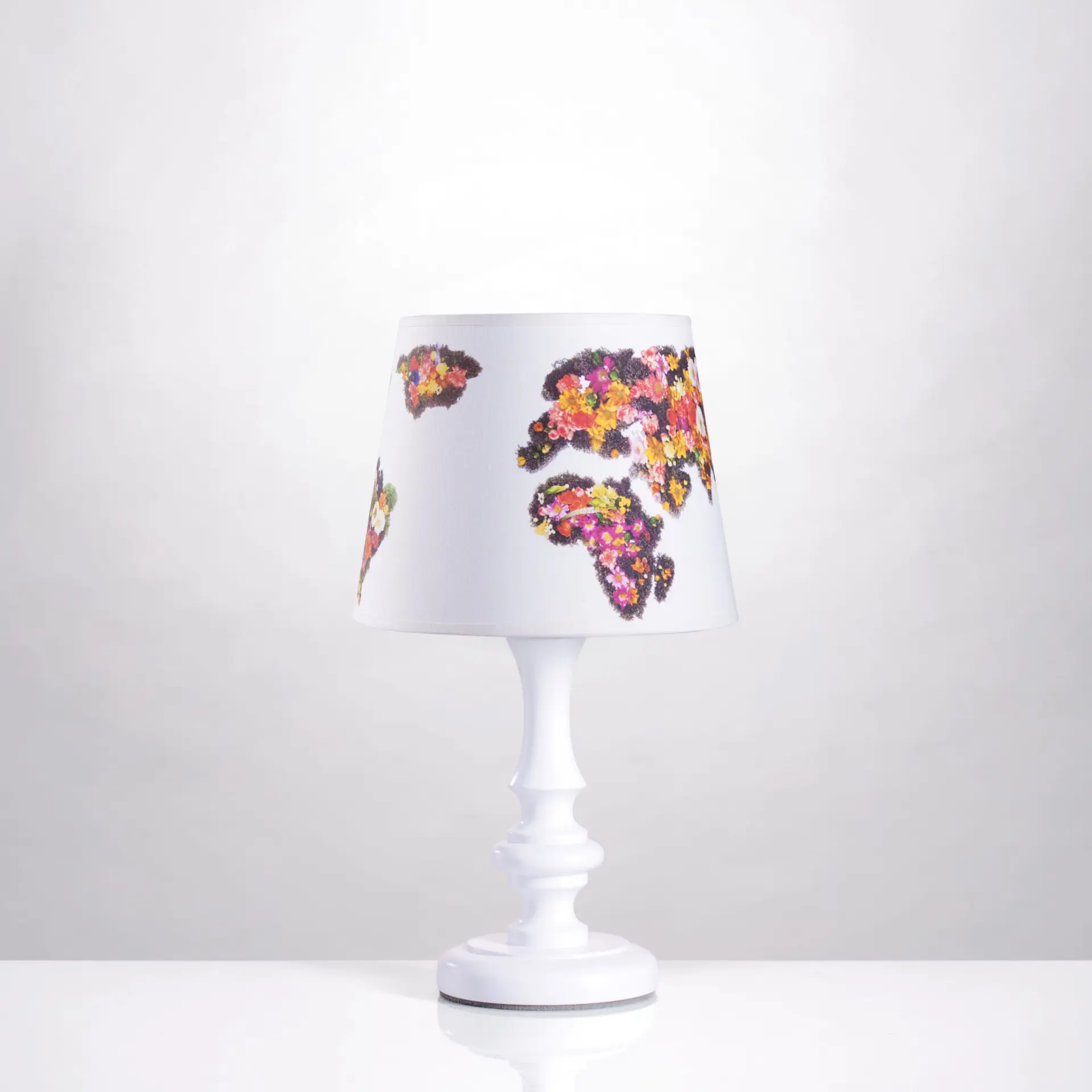 Tischlampe Weltkarte Blumen – Bild 1