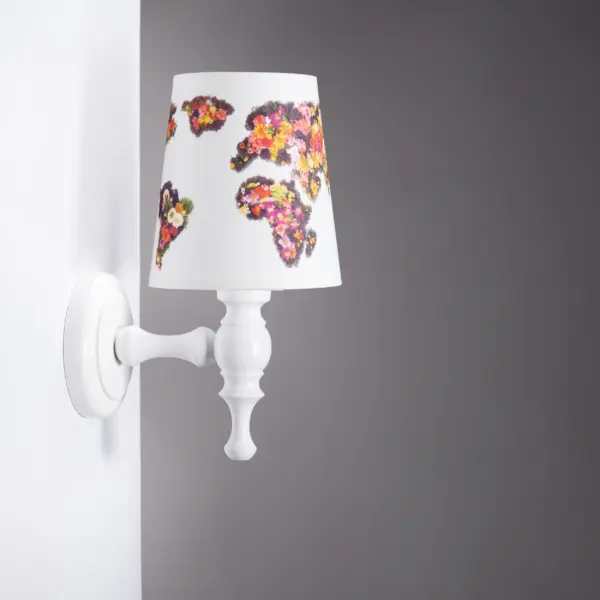 Wandleuchte Weltkarte Blumen