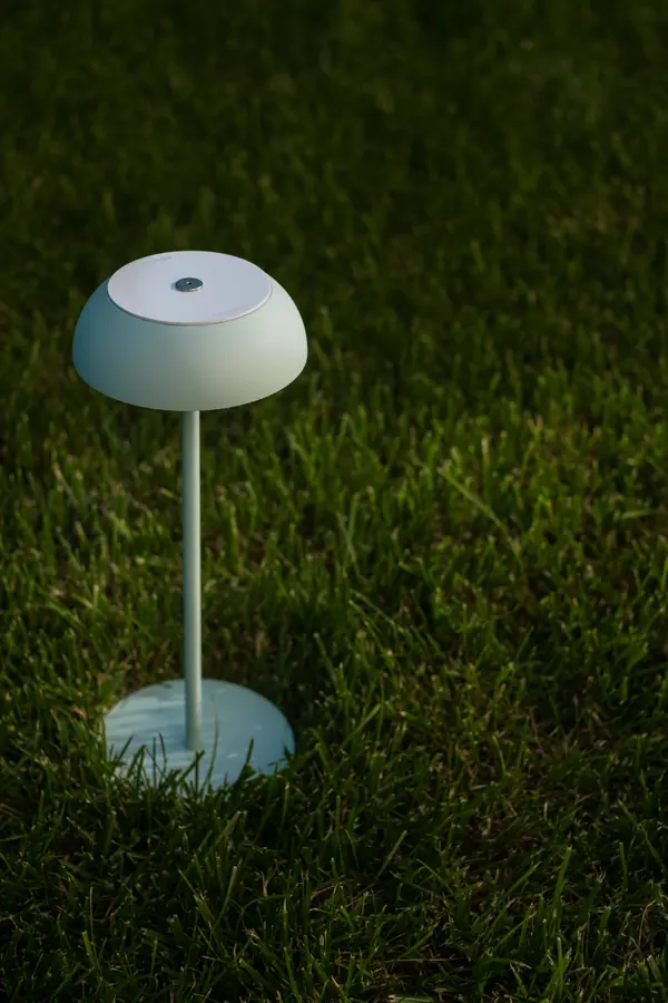 Designer-Tischlampe Float Axo Light mit USB IP55