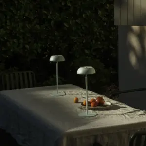 Designer-Tischlampe Float Axo Light mit USB IP55 – Bild 16