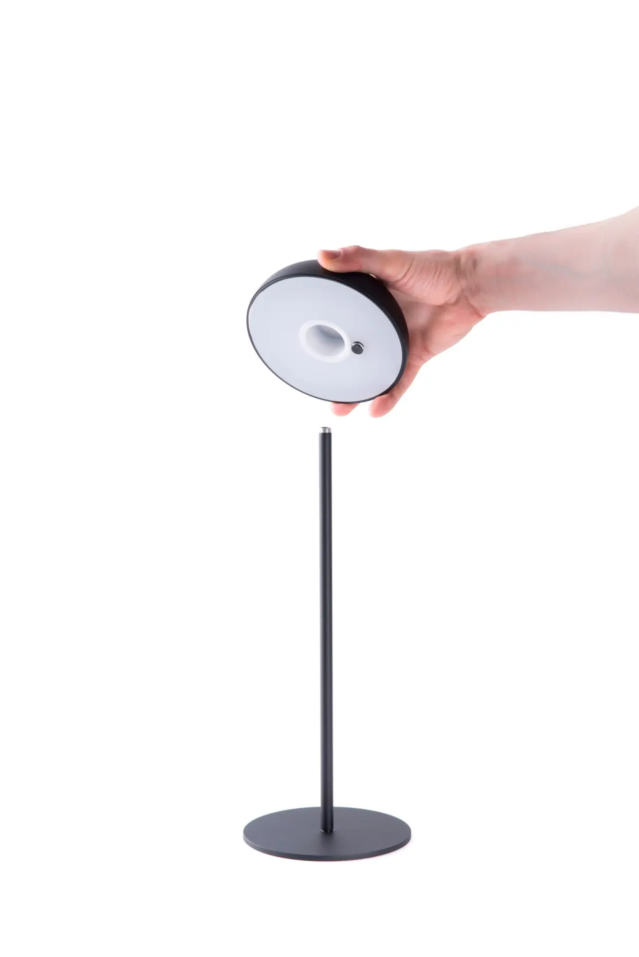 Designer-Tischlampe Float Axo Light mit USB IP55 – Bild 4
