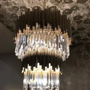 Luxuriöser Kronleuchter Vogue