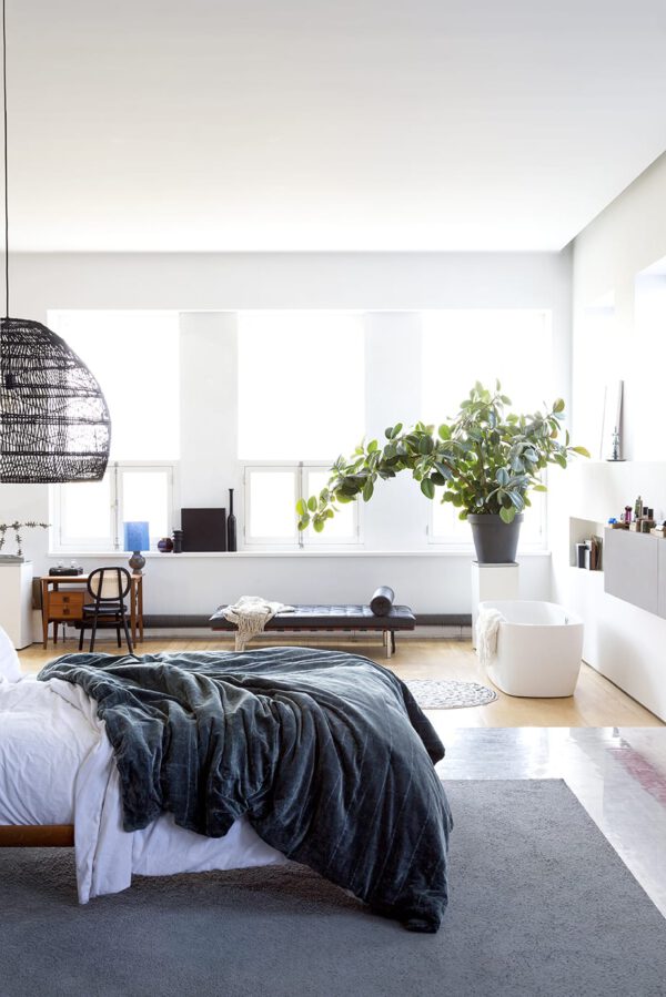 Stylische Hängeleuchte Ball M Schwarz HKliving
