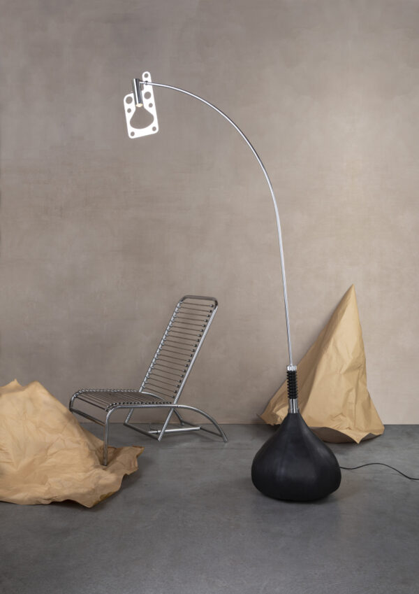 Zeitlose Designer LED-Stehleuchte Bul-Bo Axolight