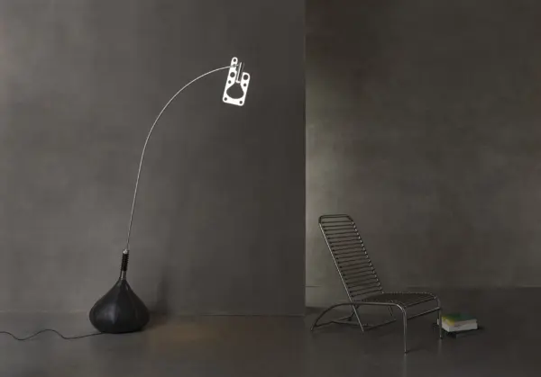 Zeitlose Designer LED-Stehleuchte Bul-Bo Axolight