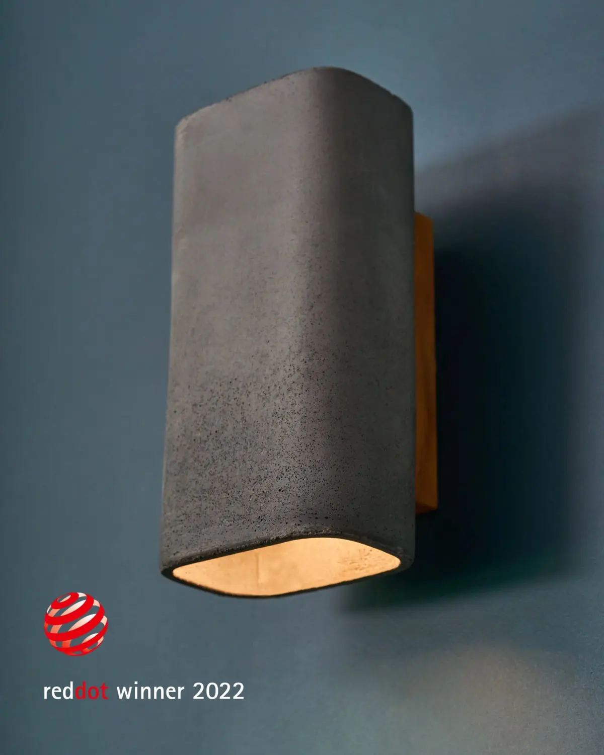 Beton-Wandleuchte Con Teak IP65 – Bild 1