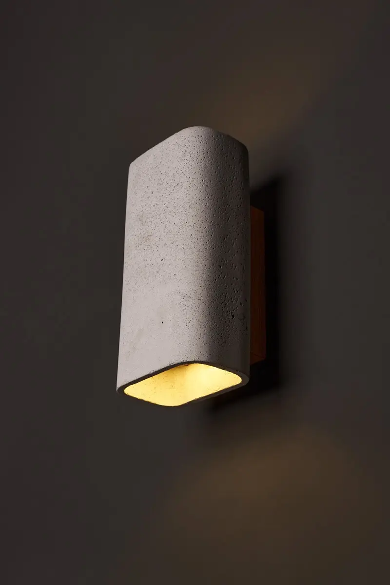 Beton-Wandleuchte Con Teak IP65 – Bild 3
