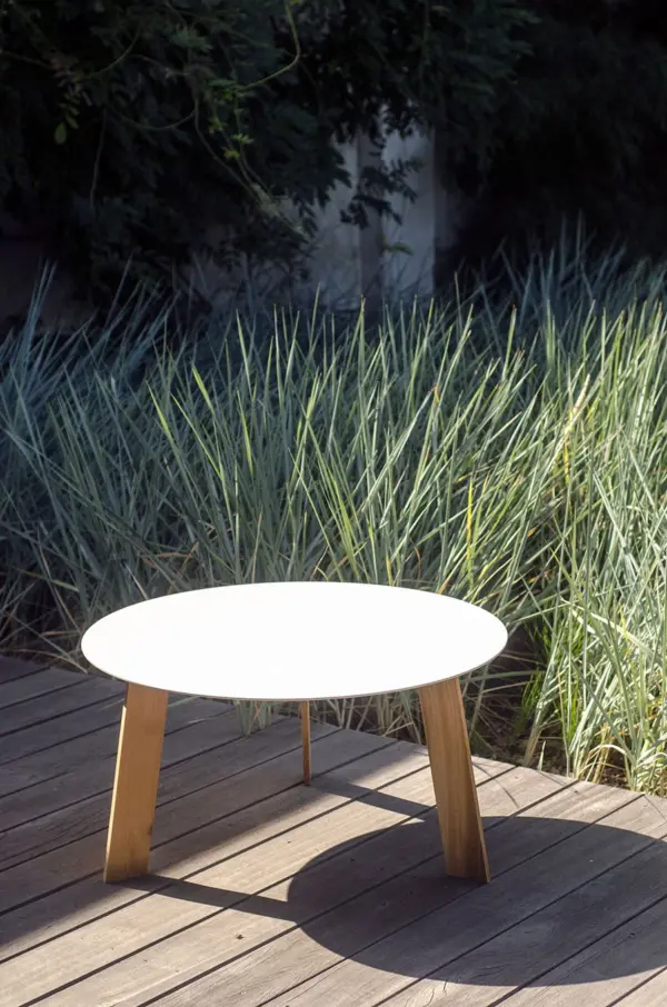 Stilvoller Outdoor- und Indoor-Tisch Beetle 50