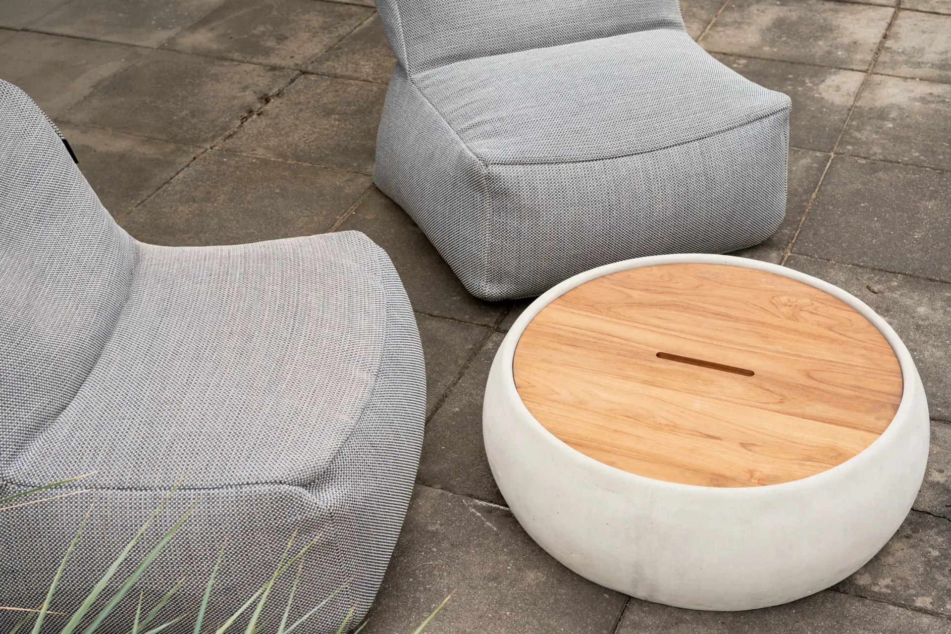 Beton-Gartentisch Pilo Indoor - Outdoor – Bild 1