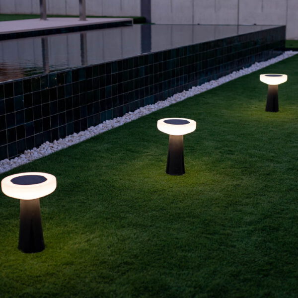 Moderne Steh-Solarlampe Paquita 40  Newgarden