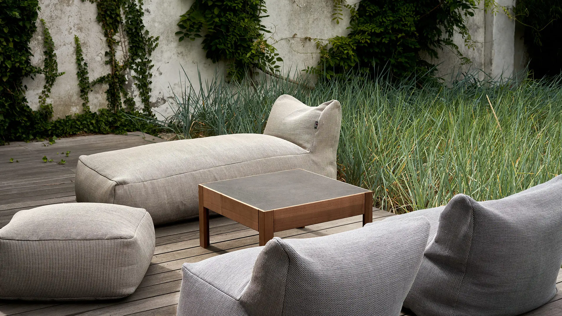 Stilvoller Gartentisch Bruno Coffee Time 108 Indoor - Outdoor – Bild 2