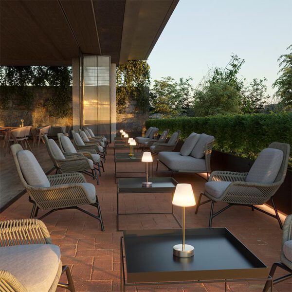 Moderne LED Akku-Tischleuchte Lola 30 Newgarden