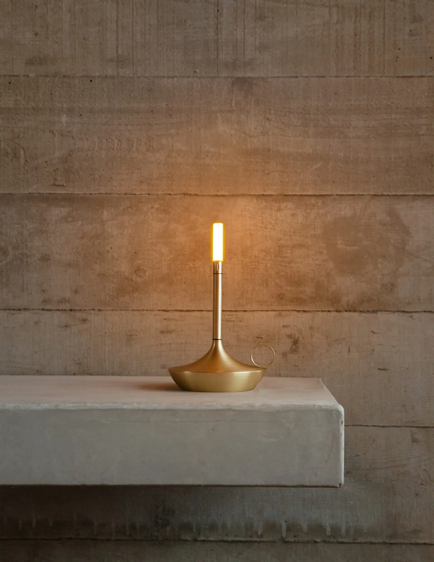Moderne  LED Akku-Tischleuchte Wick S Graypants – Bild 11