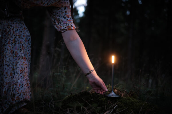 Stilvolle  LED Akku-Tischleuchte Wick Graypants