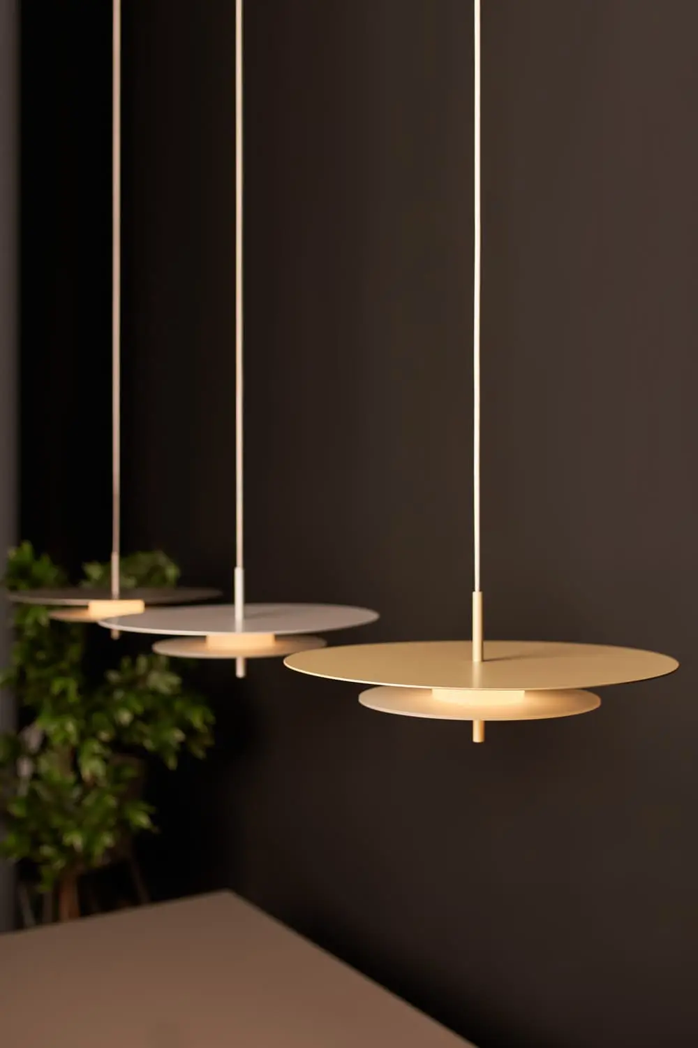 Designer LED-Hängeleuchte Aeroplan – Bild 1