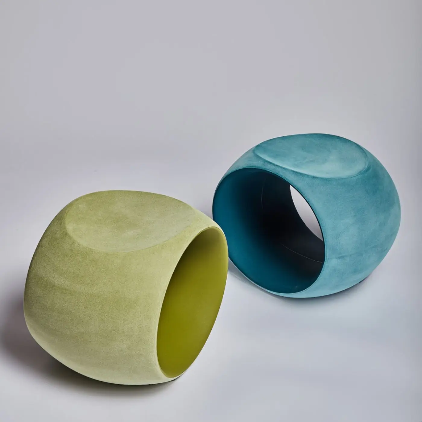 Design Hocker Cero Moleskin Indoor – Outdoor Serralunga – Bild 1