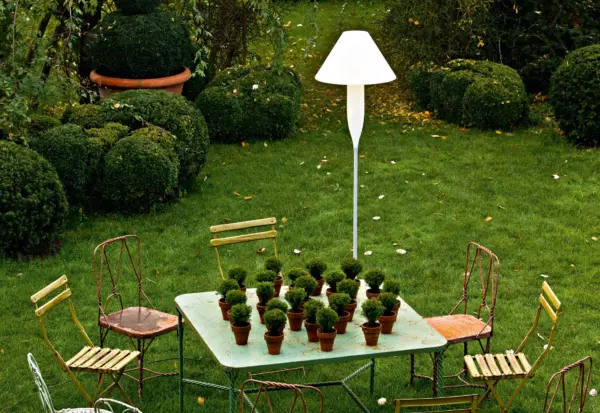 Stilvolle Stehlampe Bonheur Indoor – Outdoor Serralunga