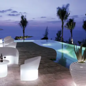 Design Beistelltisch Juju mit Licht Indoor – Outdoor Serralunga