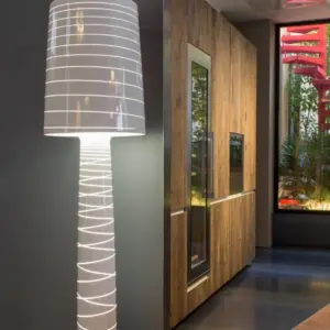 Design Stehlampe Miss Jane Indoor – Outdoor Serralunga – Bild 13