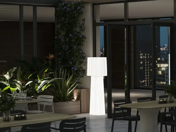 Design Stehlampe Ruffle Indoor – Outdoor Serralunga
