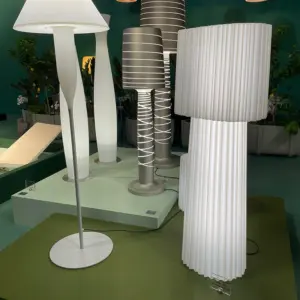 Design Stehlampe Ruffle Indoor – Outdoor Serralunga – Bild 7