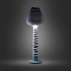 Einzigartige Stehlampe Lady Mary Indoor – Outdoor Serralunga
