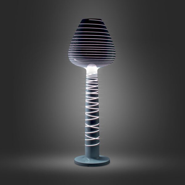 Einzigartige Stehlampe Lady Mary Indoor – Outdoor Serralunga