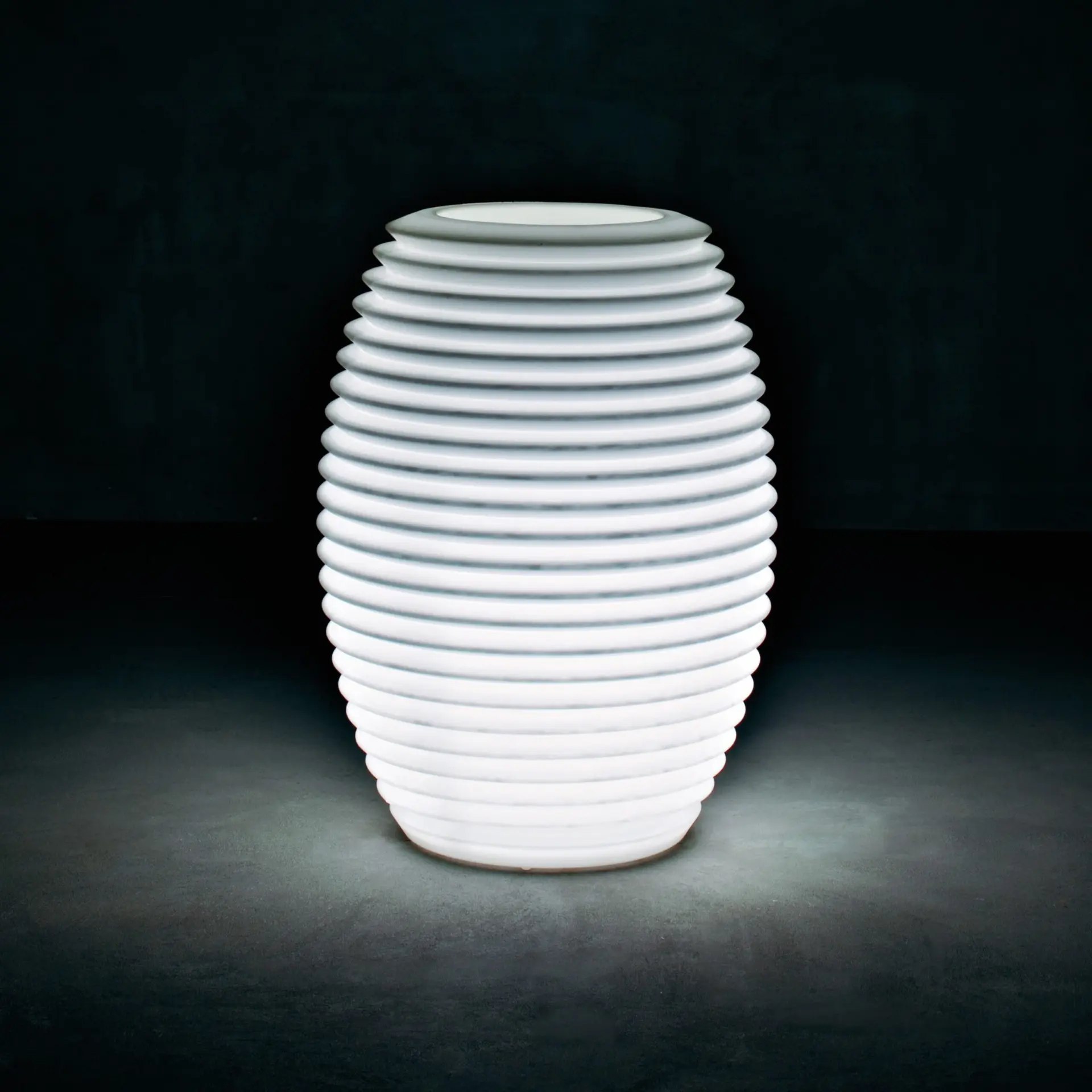 Design Beleuchteter Blumentopf Top Pot Indoor – Outdoor Serralunga – Bild 1