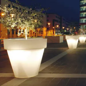Designer-Blumentopf mit Licht Vas-One Indoor – Outdoor Serralunga – Bild 8