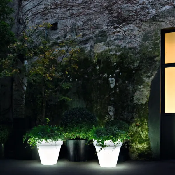 Designer-Blumentopf mit Licht Vas-Three Indoor – Outdoor Serralunga