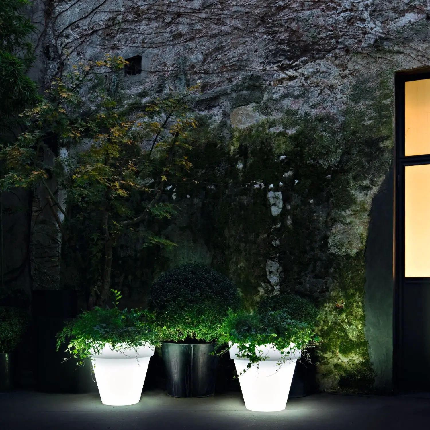 Designer-Blumentopf mit Licht Vas-Three Indoor – Outdoor Serralunga – Bild 3