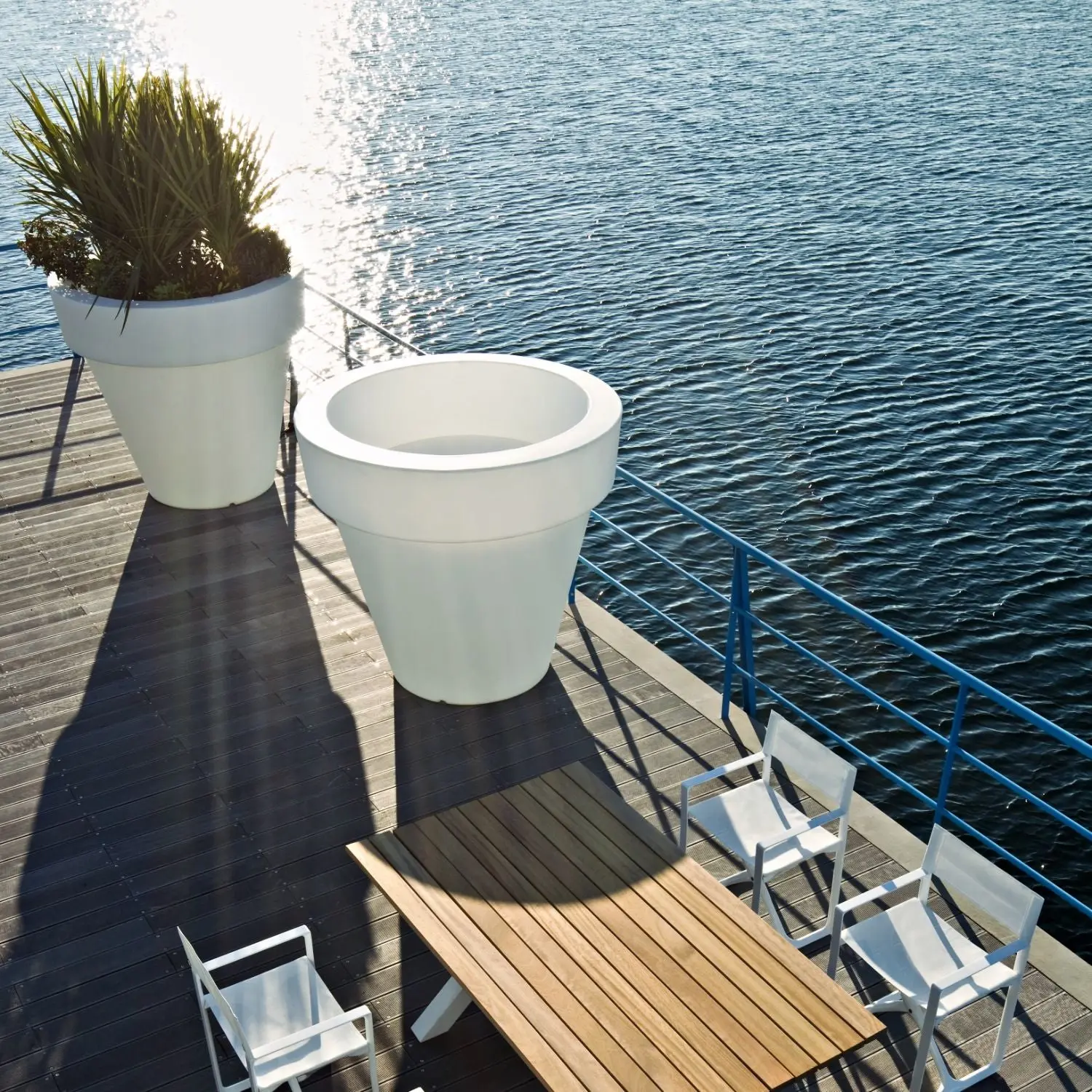 Großer Designer-Blumentopf mit Licht Big-Bo Serralunga – Bild 2