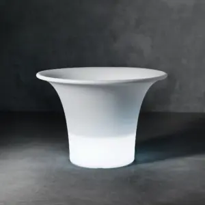 Design Beleuchteter Blumentopf Cone Indoor – Outdoor Serralunga