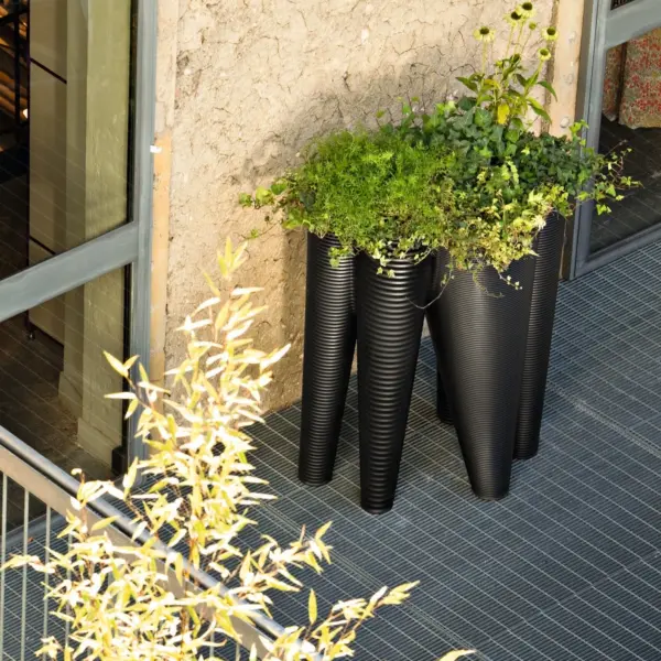 Design Blumentopf The Vases  Indoor – Outdoor Serralunga